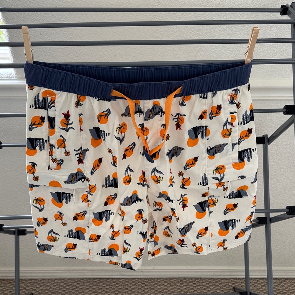 M’s The North Face CLASS V BELTED Whitewater Shorts, sz M